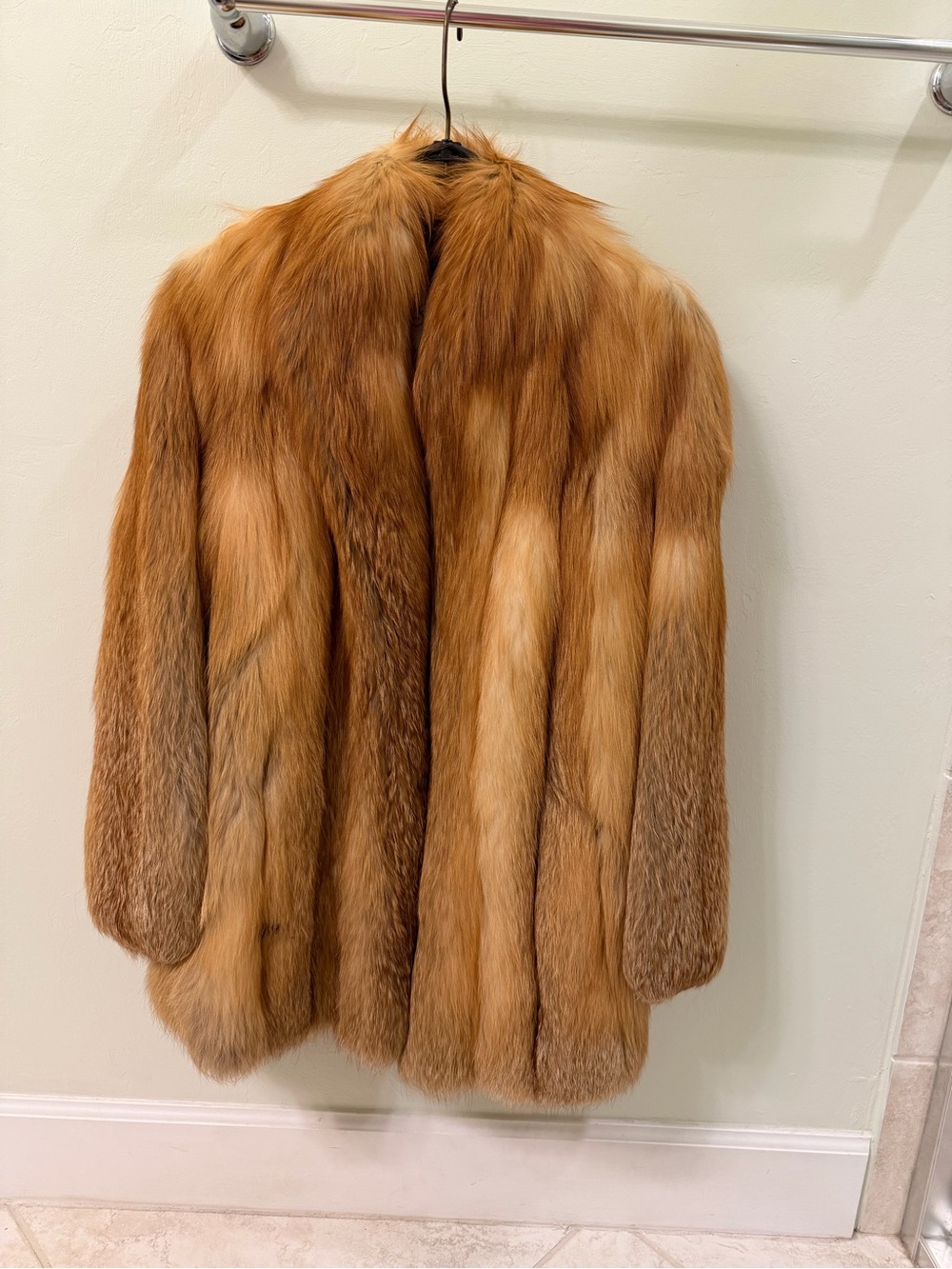 Women's Luxurious Red Fox Fur Jacket